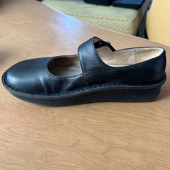 Alegria Paloma Classic Black Shoes - Picture 4 of 10